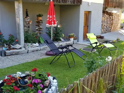 Ein Garten an der Unterkunft Apartment Lischa 3- OG Süd by Interhome