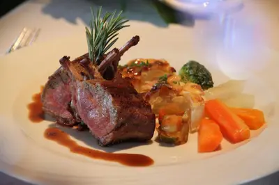 Essen im Hotel oder in der Nähe