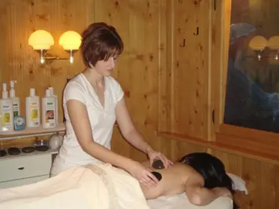 Spa und/oder Wellnesseinrichtungen in der Unterkunft Hotel Viktoria Eden