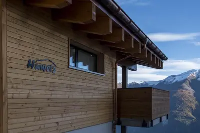 Ein allgemeiner Bergblick oder ein Berglick von des Chalets aus