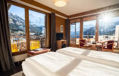 Ein allgemeiner Bergblick oder ein Berglick von des Hotels aus