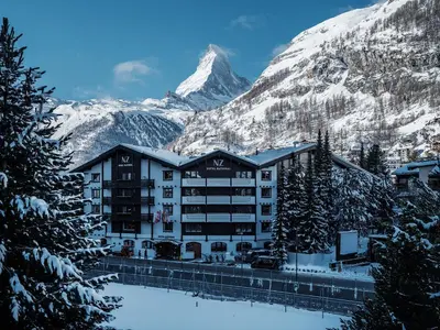 Ein allgemeiner Bergblick oder ein Berglick von des Hotels aus