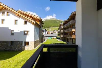 Ein allgemeiner Bergblick oder ein Berglick von der Ferienwohnung aus
