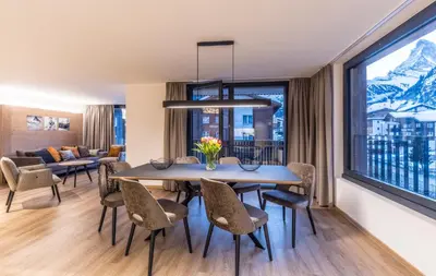 Ein allgemeiner Bergblick oder ein Berglick von der Ferienwohnung aus