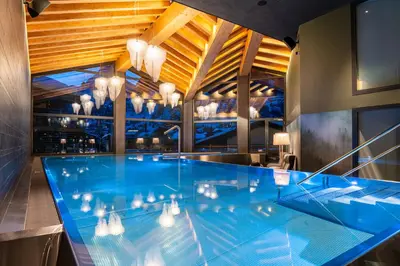 Der Swimmingpool an oder in der Nähe von Welschen Apartments Hörnligrat