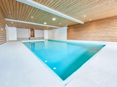 Der Swimmingpool an oder in der Nähe von Studio Hameau A04 by Interhome