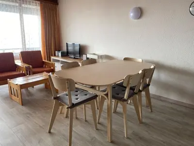 Ein Sitzbereich in der Unterkunft Apartment Flache 401 by Interhome