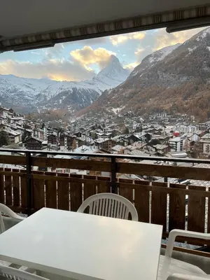 Ein allgemeiner Bergblick oder ein Berglick von der Ferienwohnung aus