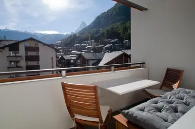 Ein allgemeiner Bergblick oder ein Berglick von der Ferienwohnung aus
