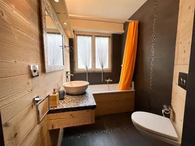 Ein Badezimmer in der Unterkunft Bel appartement 3 pièces au pied des pistes de ski