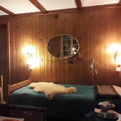 Ein Sitzbereich in der Unterkunft Chalet Gotthelf Gartenstudio, Ferien mit Hund