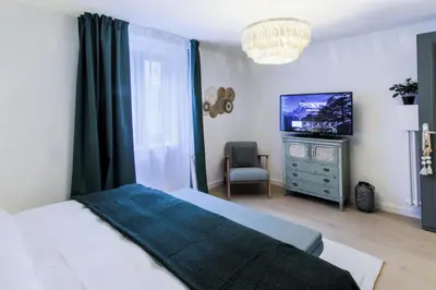TV/Unterhaltungsangebot in der Unterkunft Chalet Antoine serviced Apartments by Mirabeau