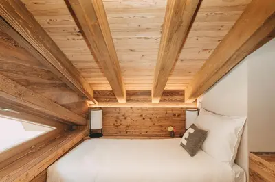 Ein Bett oder Betten in einem Zimmer der Unterkunft Eringer Hotel