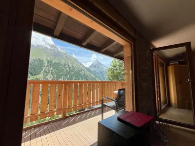Ein allgemeiner Bergblick oder ein Berglick von der Ferienwohnung aus
