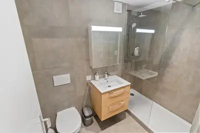 Ein Badezimmer in der Unterkunft Studio cosy au centre de Crans-Montana