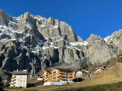 Ein allgemeiner Bergblick oder ein Berglick von der Ferienwohnung aus