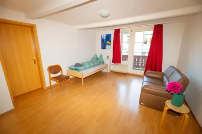 Ein Bett oder Betten in einem Zimmer der Unterkunft Waldeg 4 Historic House - Holiday Apartment