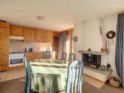 Küche/Küchenzeile in der Unterkunft Apartment Les Cretes II by Interhome