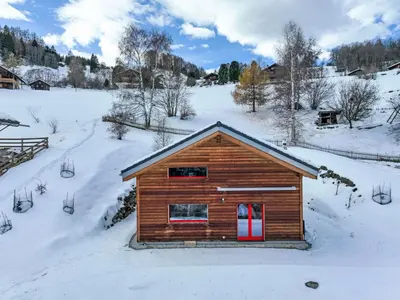 Chalet Les Silènes by Interhome im Winter