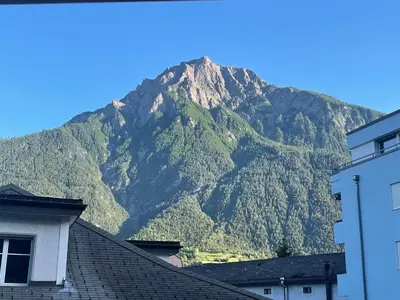 Ein allgemeiner Bergblick oder ein Berglick von der Ferienwohnung aus