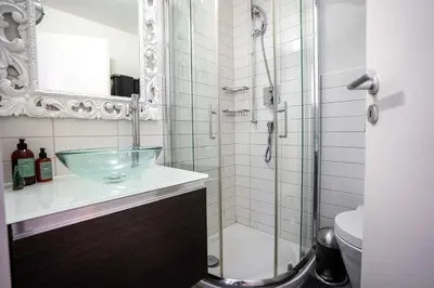Ein Badezimmer in der Unterkunft Verona Apartment by HomeFlow
