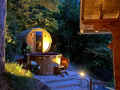 Ein Garten an der Unterkunft Chalet 7 Luxury Chalet with Cinema room