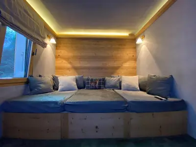 Ein Bett oder Betten in einem Zimmer der Unterkunft Chalet 7 Luxury Chalet with Cinema room