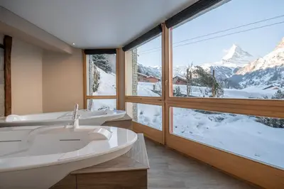 Ein allgemeiner Bergblick oder ein Berglick von der Ferienwohnung aus