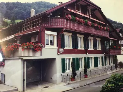 Das Gebäude in dem sich die Ferienwohnung befindet