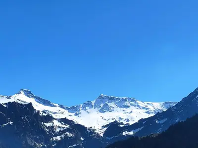Ein allgemeiner Bergblick oder ein Berglick von der Ferienwohnung aus
