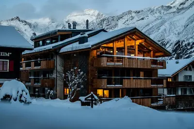 Ein allgemeiner Bergblick oder ein Berglick von der Ferienwohnung aus