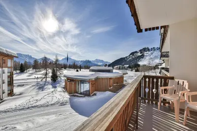 Ein allgemeiner Bergblick oder ein Berglick von der Ferienwohnung aus