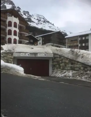 Ein allgemeiner Bergblick oder ein Berglick von der Pension aus