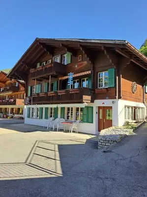 Das Gebäude in dem sich die Ferienwohnung befindet