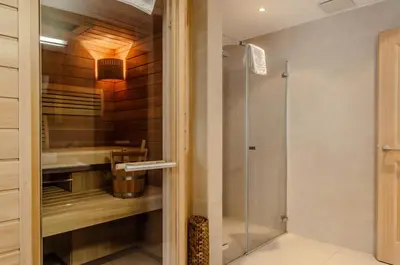 Ein Badezimmer in der Unterkunft Chalet La Gioventu - GRIWA RENT AG