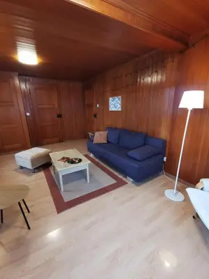 Ein Sitzbereich in der Unterkunft Chalet Edelweiss Sigriswil