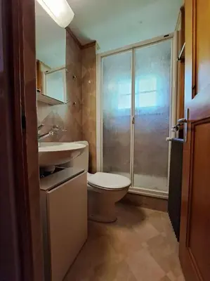 Ein Badezimmer in der Unterkunft Chalet Engi Apt 2 for up to 6 People