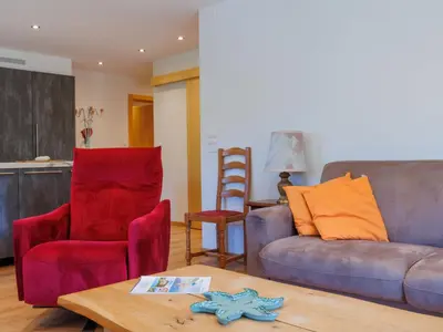 Ein Sitzbereich in der Unterkunft Apartment Praplan 21-22 by Interhome