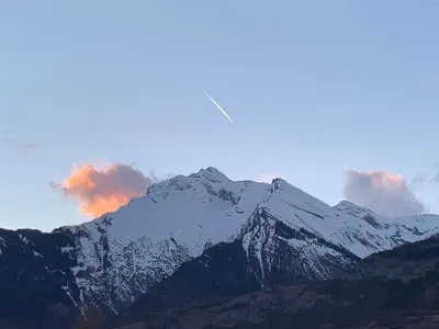 Ein allgemeiner Bergblick oder ein Berglick von der Ferienwohnung aus