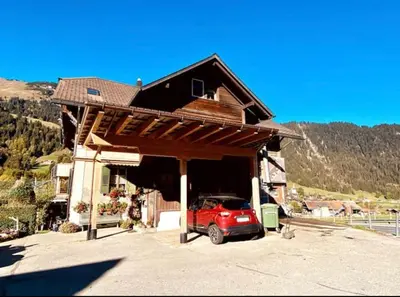 Ein allgemeiner Bergblick oder ein Berglick von der Ferienwohnung aus