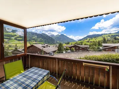Ein allgemeiner Bergblick oder ein Berglick von der Ferienwohnung aus
