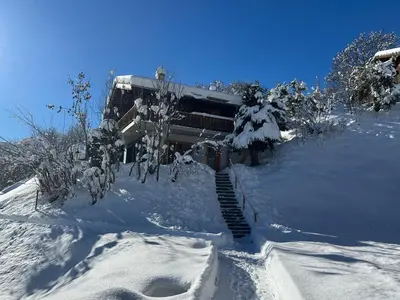 Mirador Alpine Horizon -Crans Montana- Swiss Alps im Winter