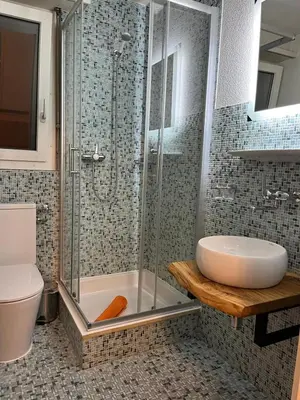 Ein Badezimmer in der Unterkunft Haus Atlantic Leukerbad