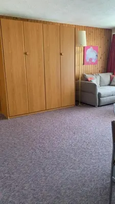 Ein Sitzbereich in der Unterkunft Haus Atlantic Leukerbad
