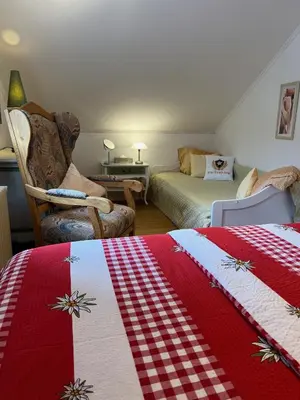 Ein Sitzbereich in der Unterkunft Engel Ingold Lodge Chalet 