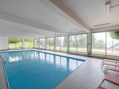 Der Swimmingpool an oder in der Nähe von Apartment Crans-Montana near Ski Slopes