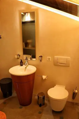 Ein Badezimmer in der Unterkunft Chalet Morgane