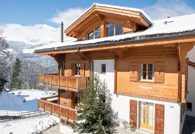 Ein allgemeiner Bergblick oder ein Berglick von der Ferienwohnung aus
