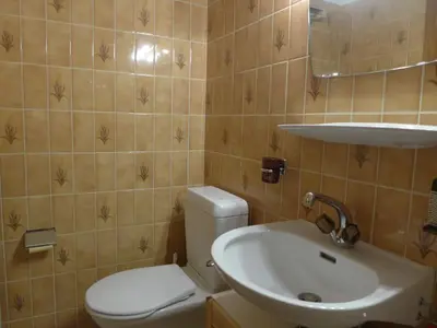 Ein Badezimmer in der Unterkunft Apartment Victoria B 23 by Interhome