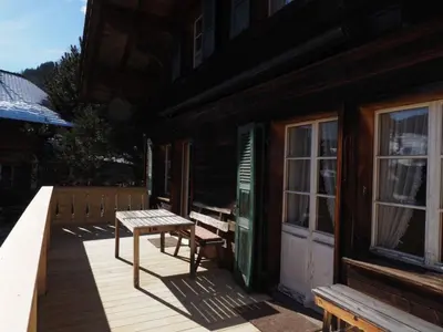 Ein Balkon oder eine Terrasse in der Unterkunft Apartment Hübeli - Kopp by Interhome